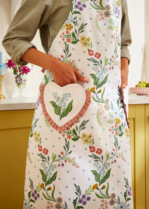 Ulster Weavers Petals & Prose Pink Apron - Cotton - One Size Image 2