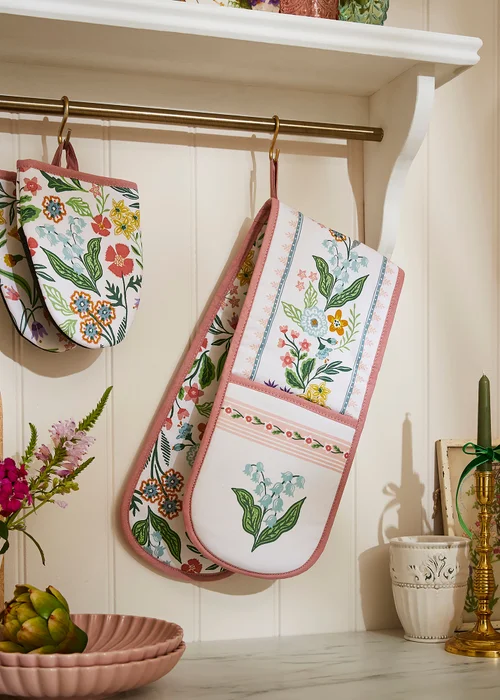 Ulster Weavers Petals & Prose Pink Microwave Mitts - Pair - One Size Image 3