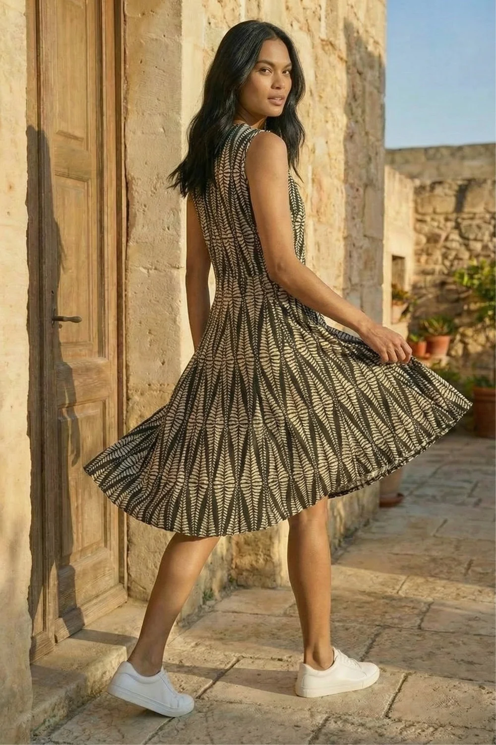 Roman Black Abstract Print Panel Detail Dress - 10 Image 3