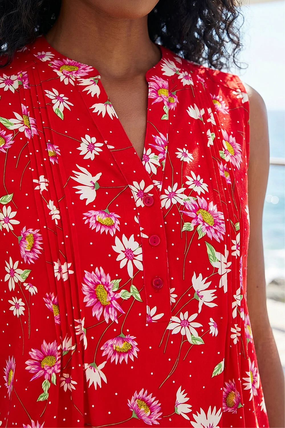 Roman Red Ditsy Floral Print Pintuck Top - 18 Image 4