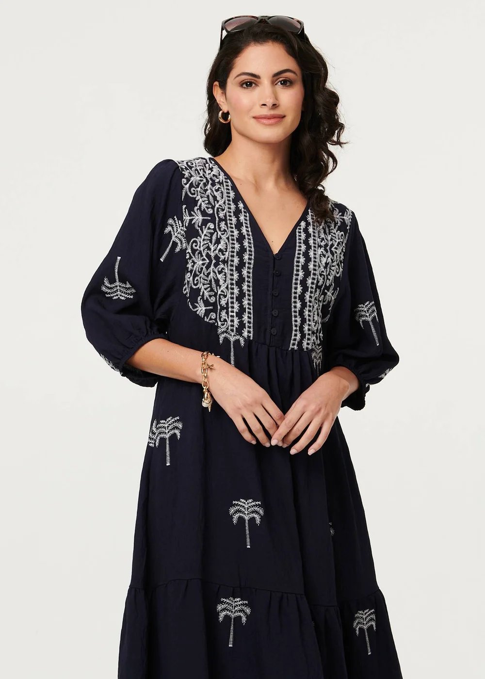 Izabel London Navy Border Print Relaxed V-Neck Midi Dress - 16 Image 4