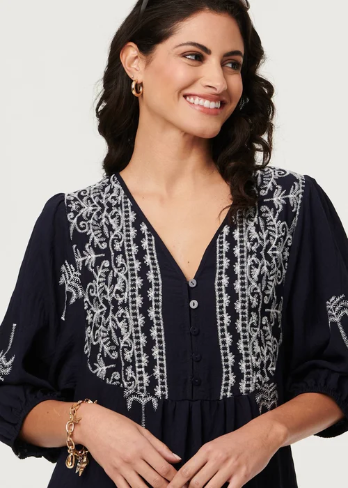 Izabel London Navy Border Print Relaxed V-Neck Midi Dress - 16 Image 3