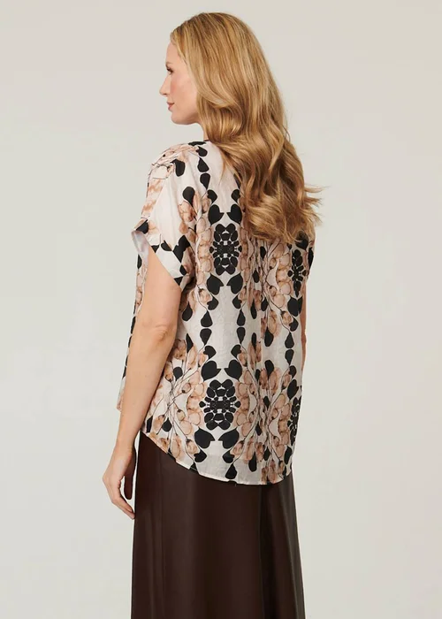 Izabel London Beige Floral Short Turn-Up Sleeve Relaxed Top - 18 Image 2