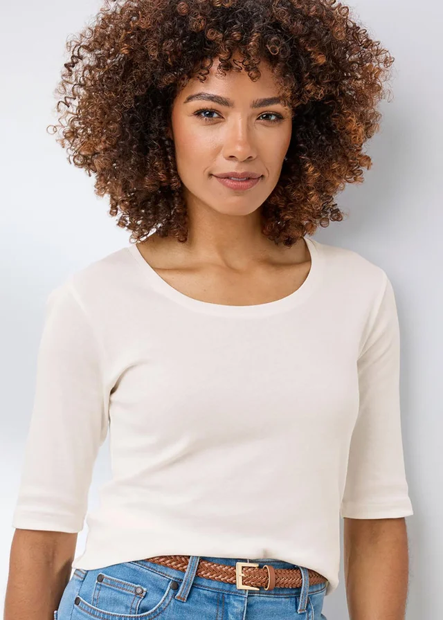 Cotton Traders Ivory Wrinkle Free 1/2 Sleeve Scoop Neck Top