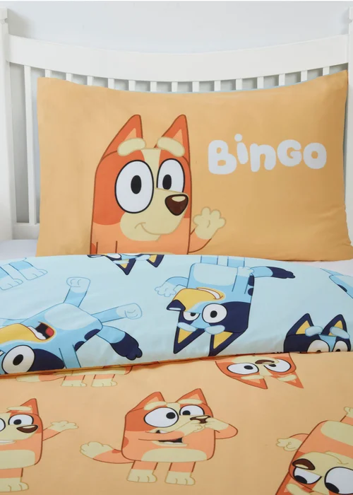 Bluey Reversible Duvet Set Beddings - Junior Image 4