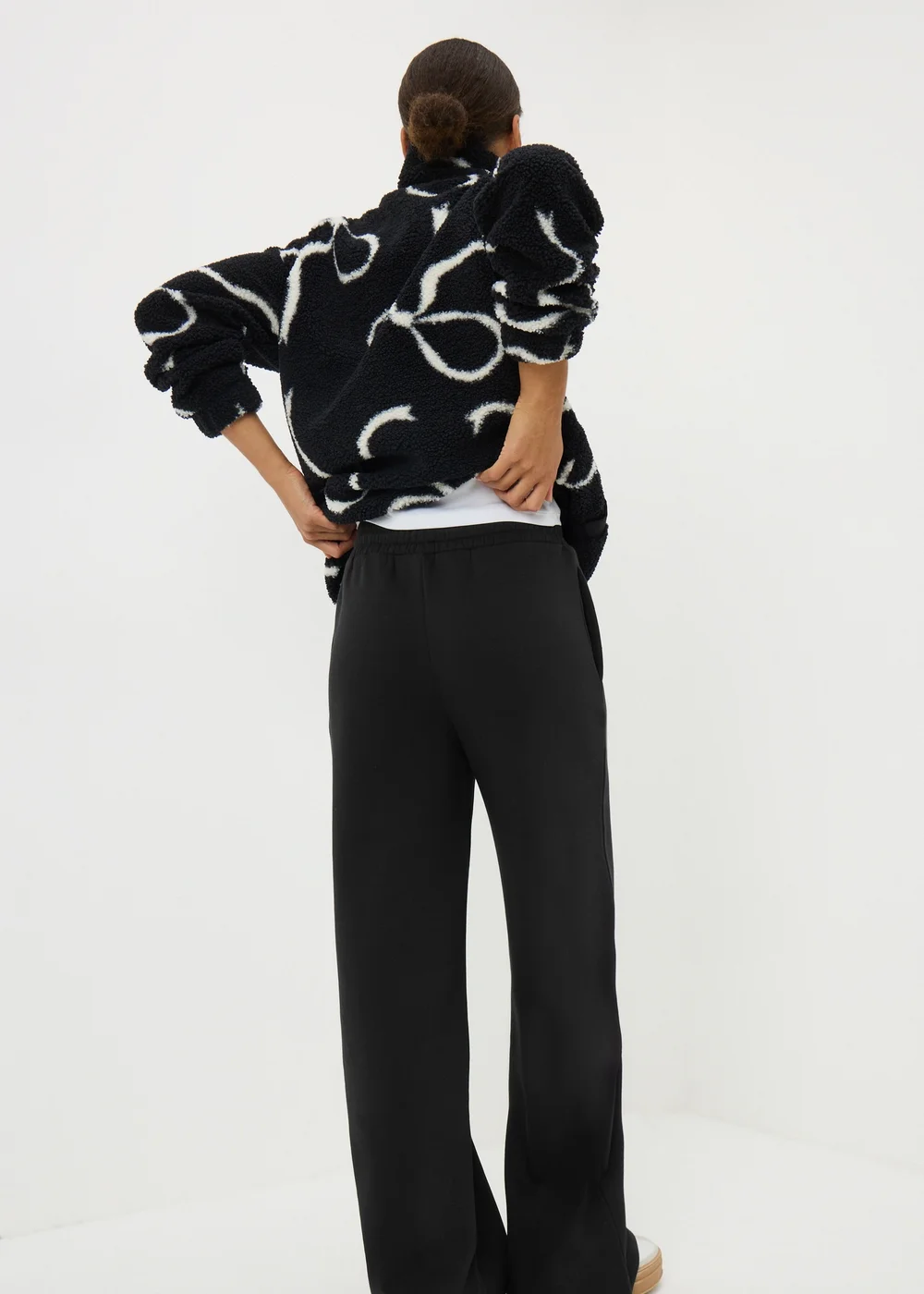 Black Wide Leg Jogging Bottoms - L Image 3
