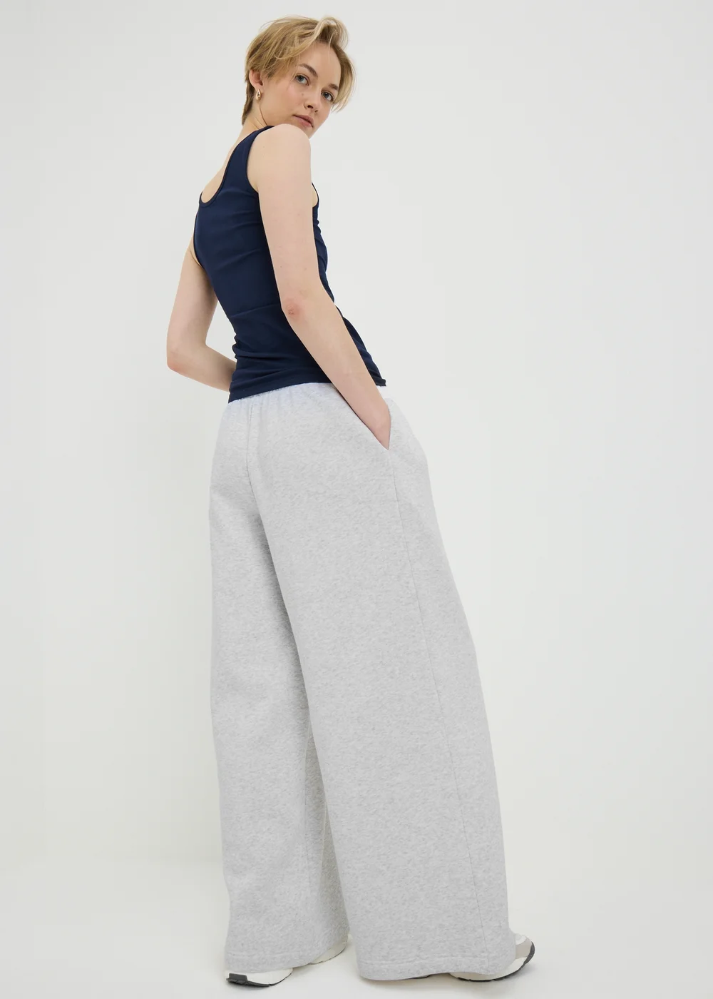 Grey Extreme Wide Leg Jogging Bottoms - L Image 2