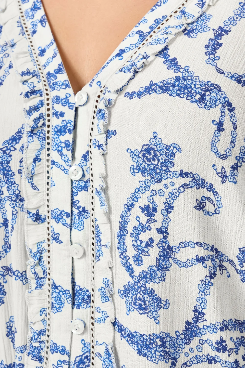 Yours Curve Blue Paisley Print Ruffle Blouse - 14 Image 4