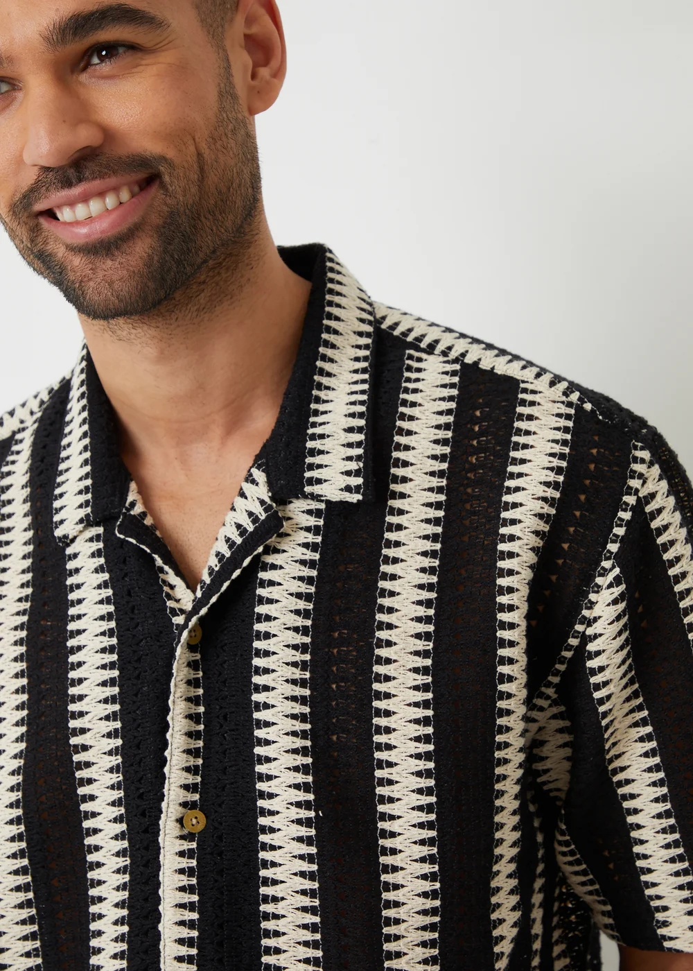 Threadbare Natural Crochet Relaxed Fit Short Sleeve Shirt - S Image 4