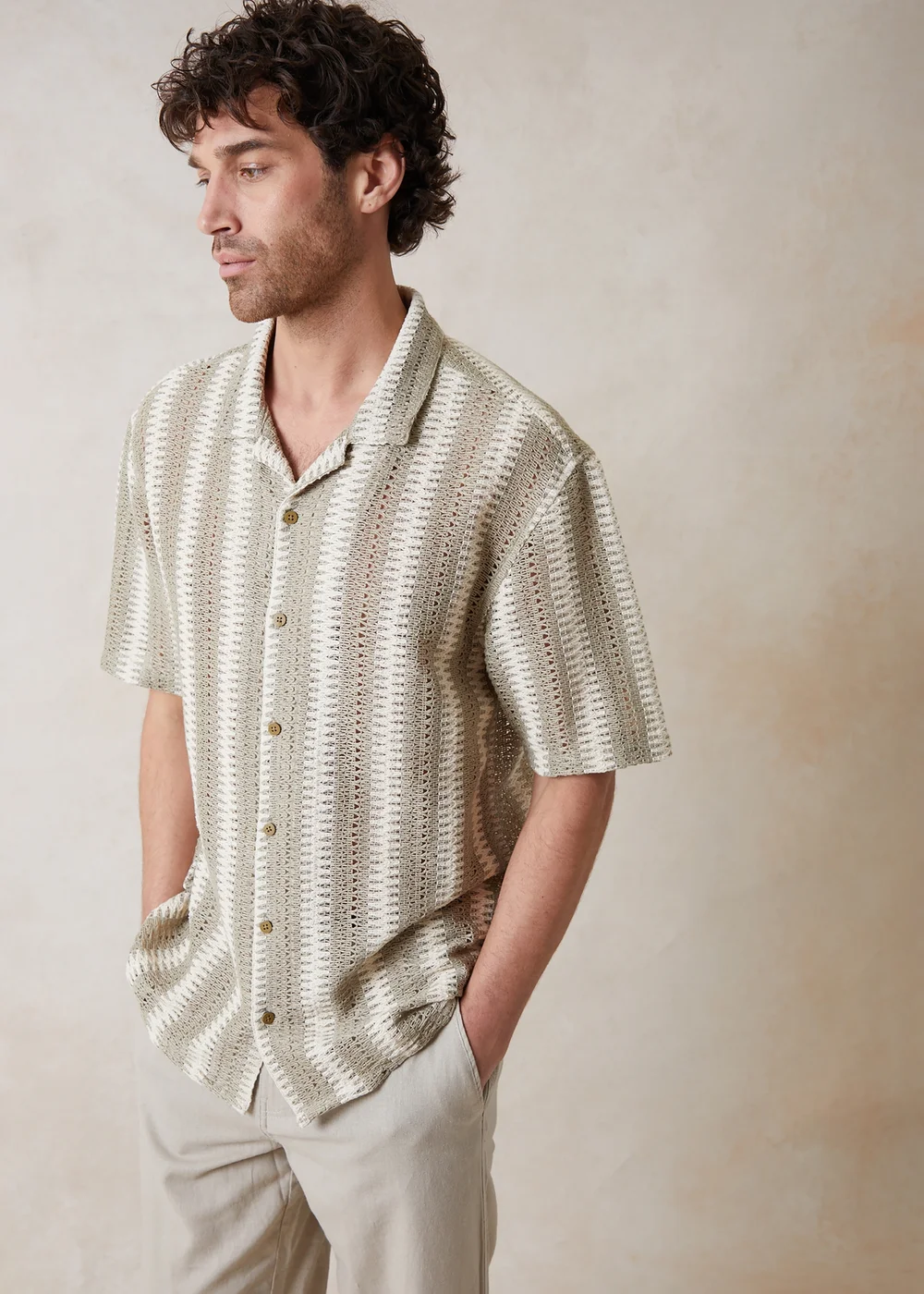 Threadbare Stone Crochet Relaxed Fit Short Sleeve Shirt - S Image 3