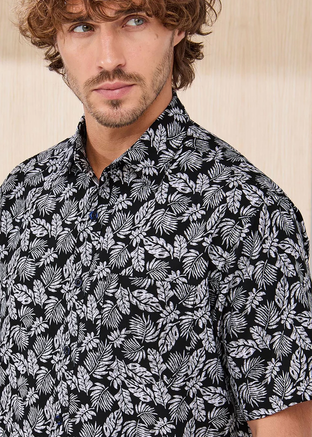 Cotton Traders Black Signature Short Sleeve Soft Touch Print Shirt - 3XL Image 3