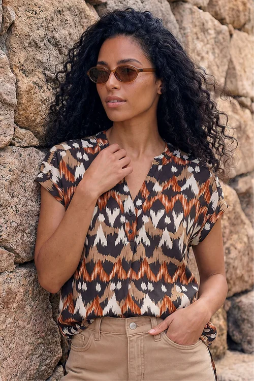 Roman Black Abstract Print Stretch Top - 10 Image 2