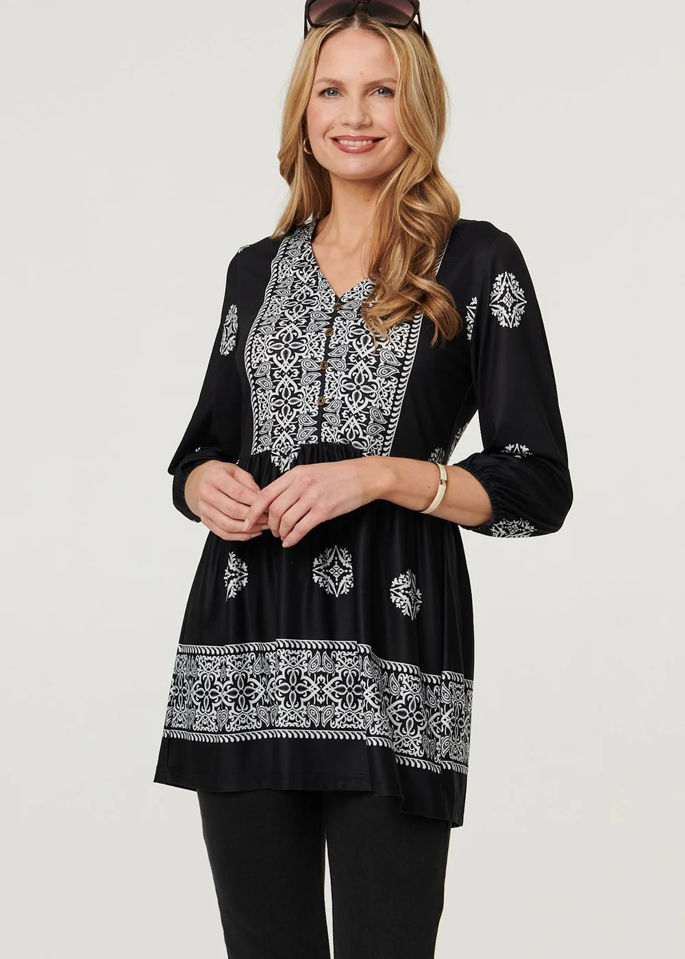 Izabel London Black Embroidered 3/4 Sleeve Shirred Blouse - 12 Image 3