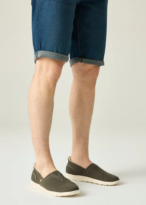 Regatta Dark Khaki Salcombe Breathable Lifestyle Shoes - 10 Image 1