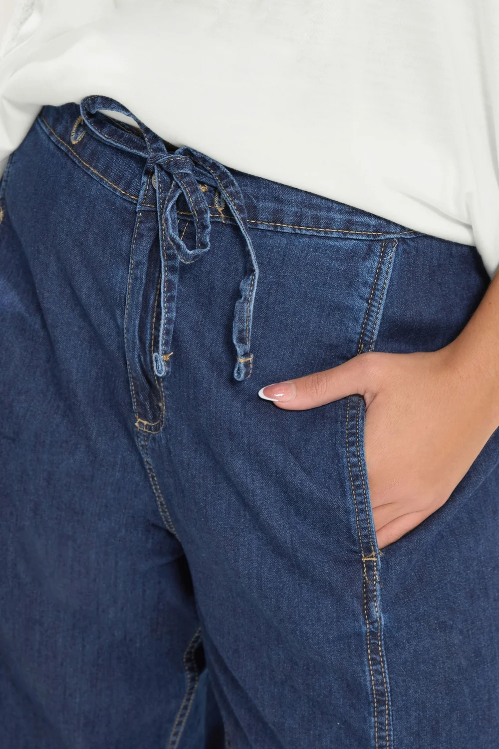 Yours Curve Mid Blue Crop Barrel Jeans - 30-32 Image 4