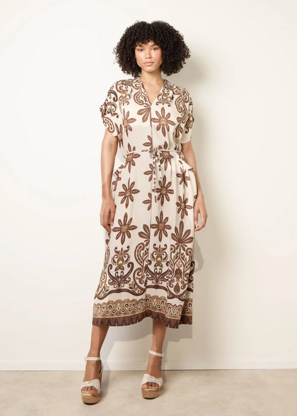 Blue Vanilla Brown Dress With Bold Floral Print - One Size Image 3
