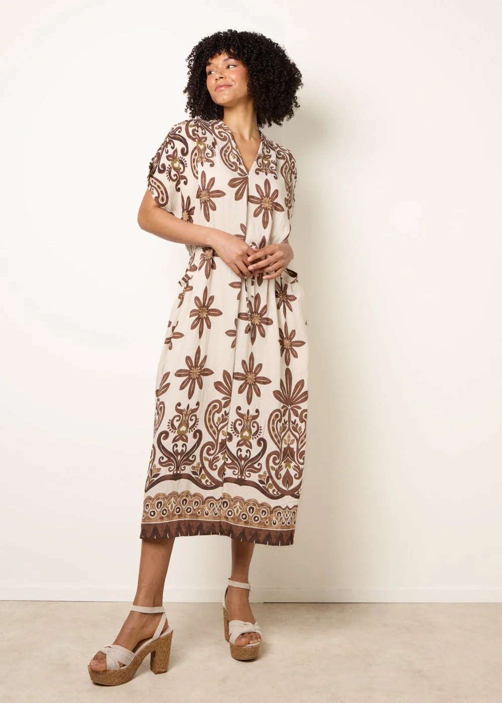 Blue Vanilla Brown Dress With Bold Floral Print - One Size Image 1