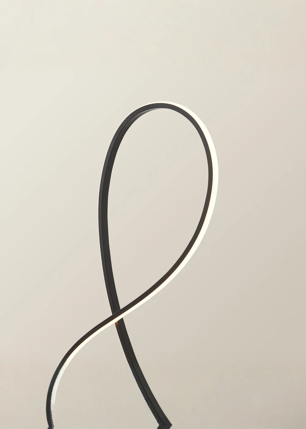 ValueLights Infinity Matt Black Swirl LED Floor Lamp - One Size Image 6