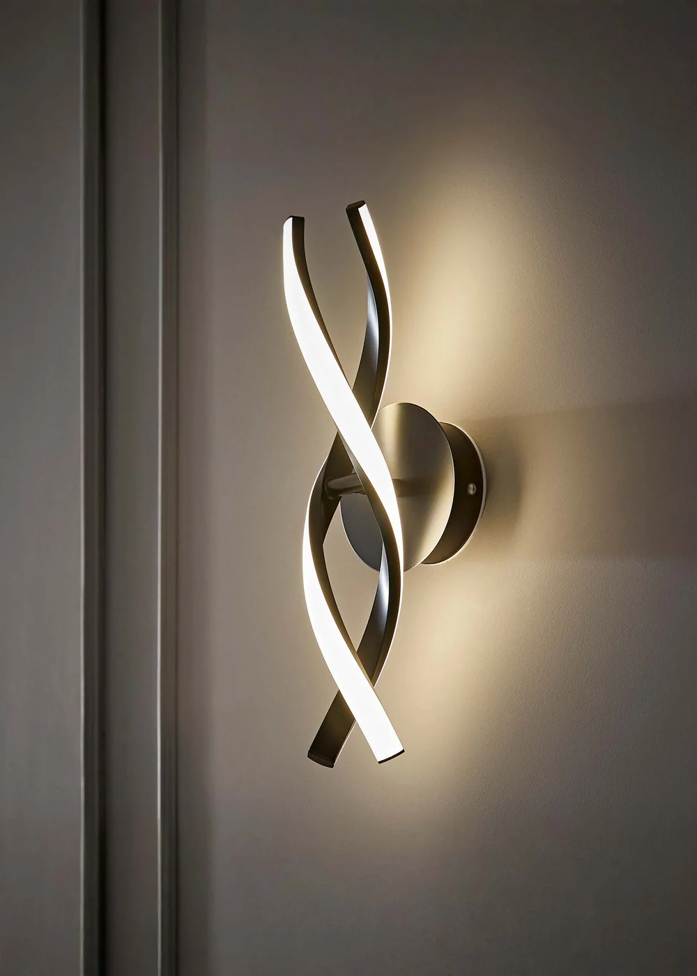 ValueLights Infinity Matt Black Double Twist LED Wall Light - One Size Image 1