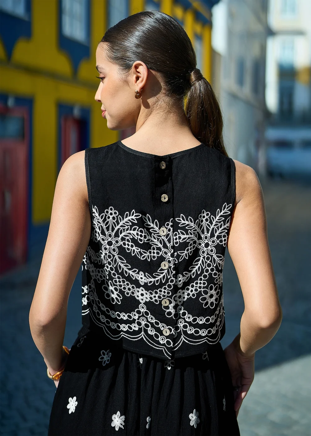 Yumi Black Embroidered Crop Top - 12 Image 2