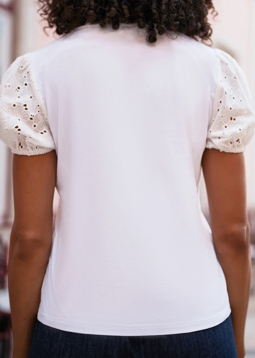 Yumi White Cotton Jersey T-Shirt With Lace Sleeves - 8 Image 2