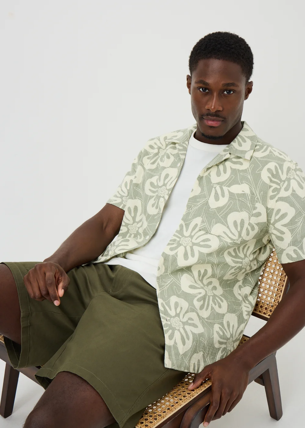 Sage Green Floral Shirt - S Image 1