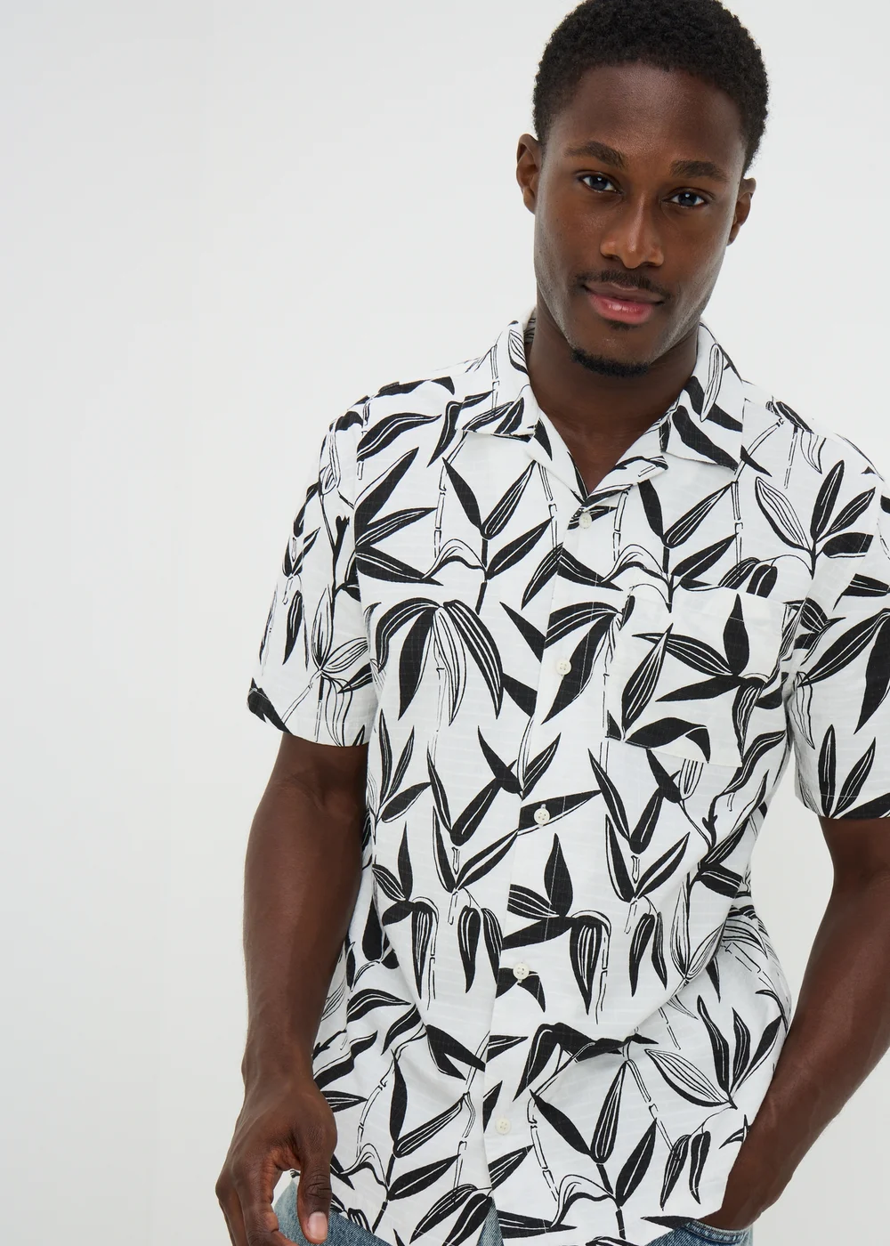 Ecru Foliage Printed Shirt - M Image 1