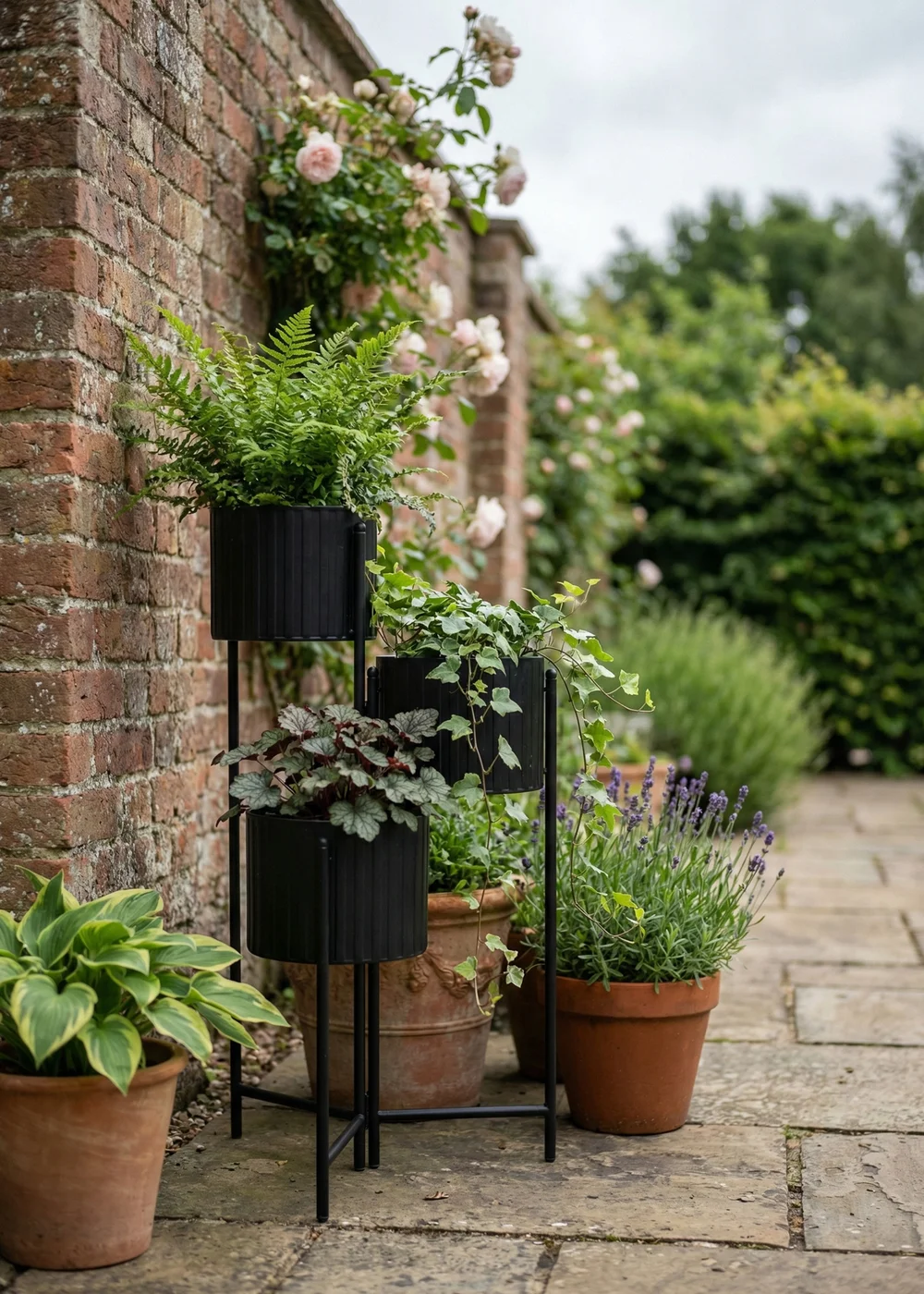 Scottish Everlastings Set of 3 Indoor/Outdoor Black Planters - One Size Image 3