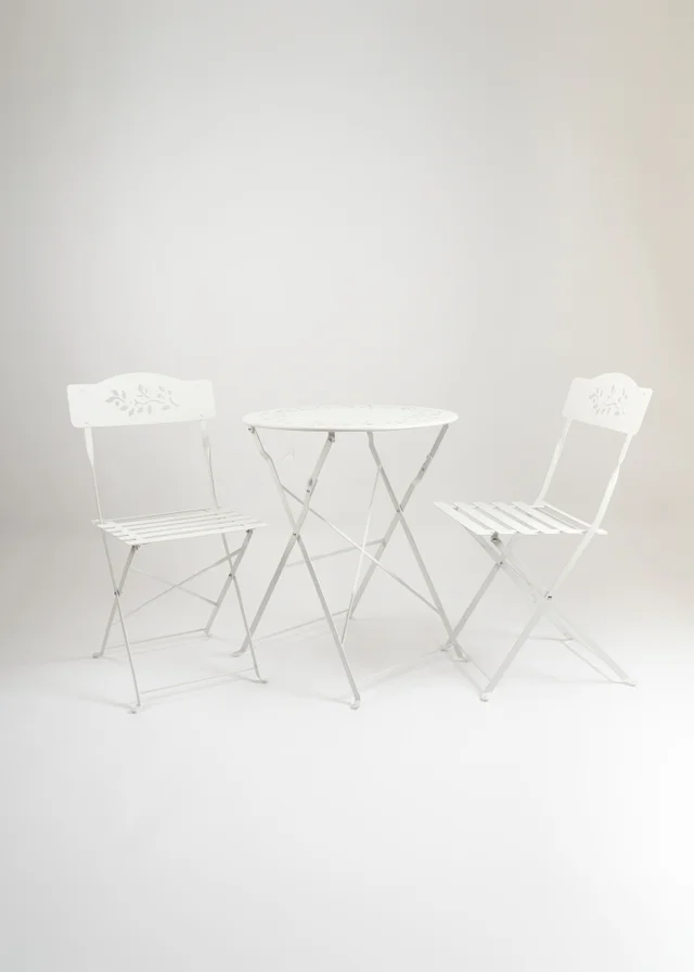 Scottish Everlastings White Metal Bistro Set
