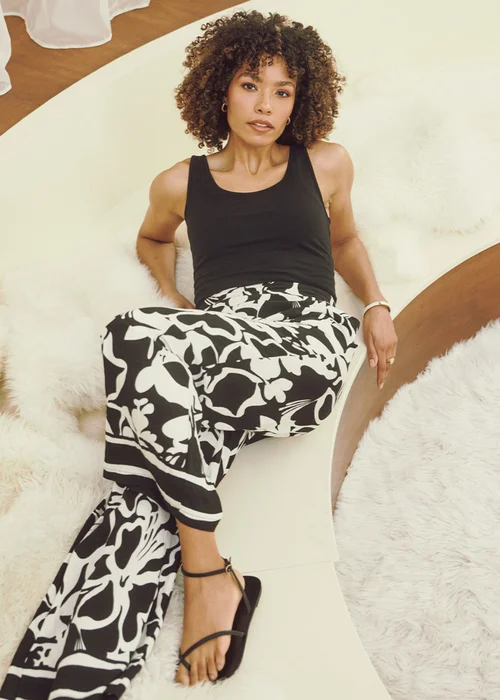 Izabel London Black Abstract Floral Wide Leg Trousers - 12 Image 1