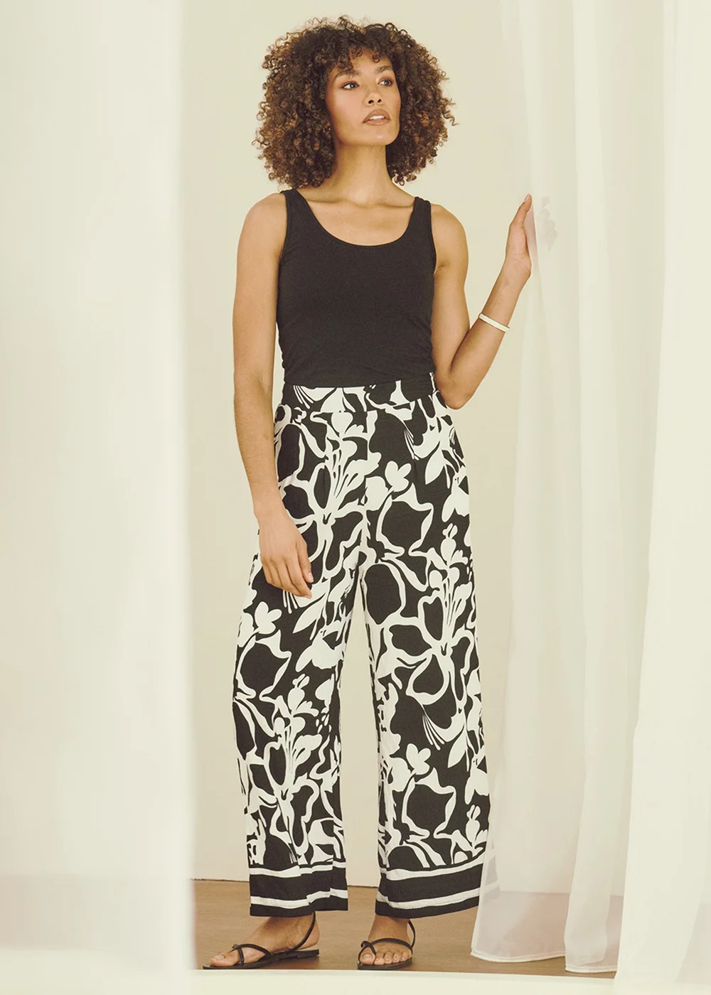 Izabel London Black Abstract Floral Wide Leg Trousers - 12 Image 2