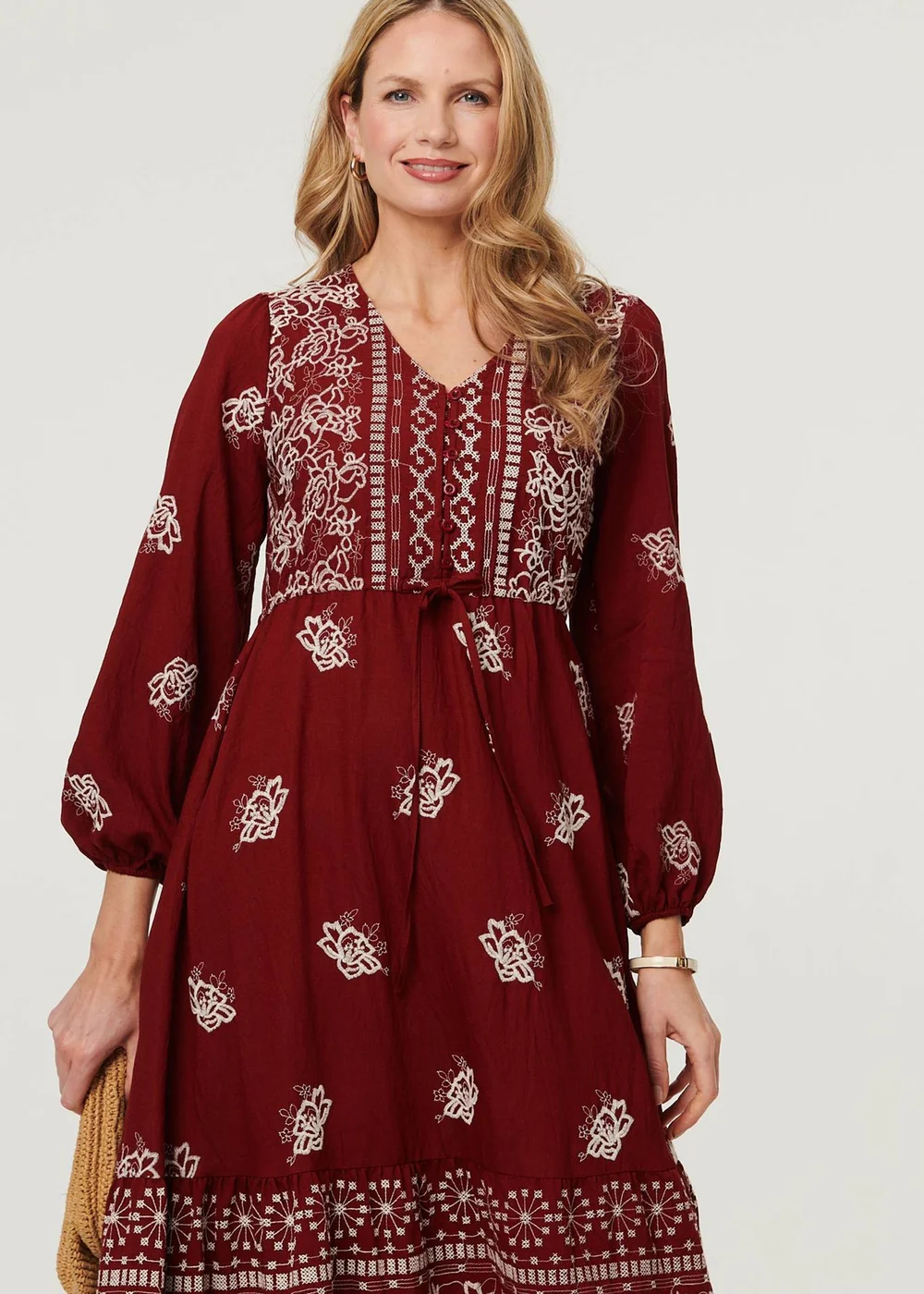 Izabel London Red Embroidered Long Sleeve Midi Dress - 8 Image 4