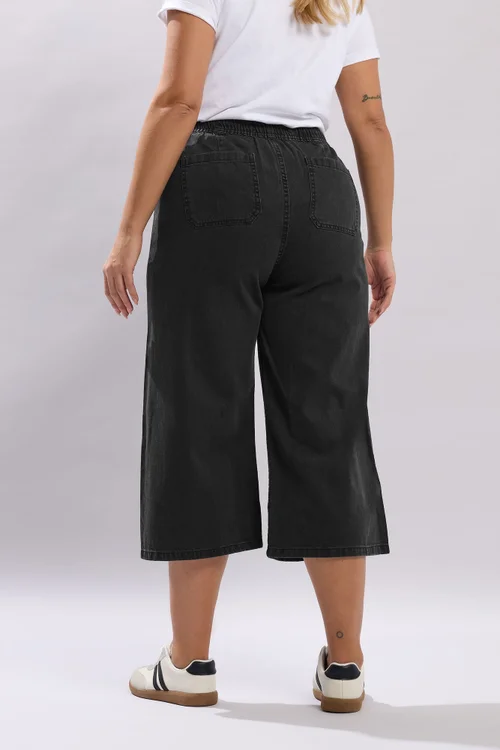 Yours Curve Washed Black Cropped Denim Trousers - 30-32 Image 3