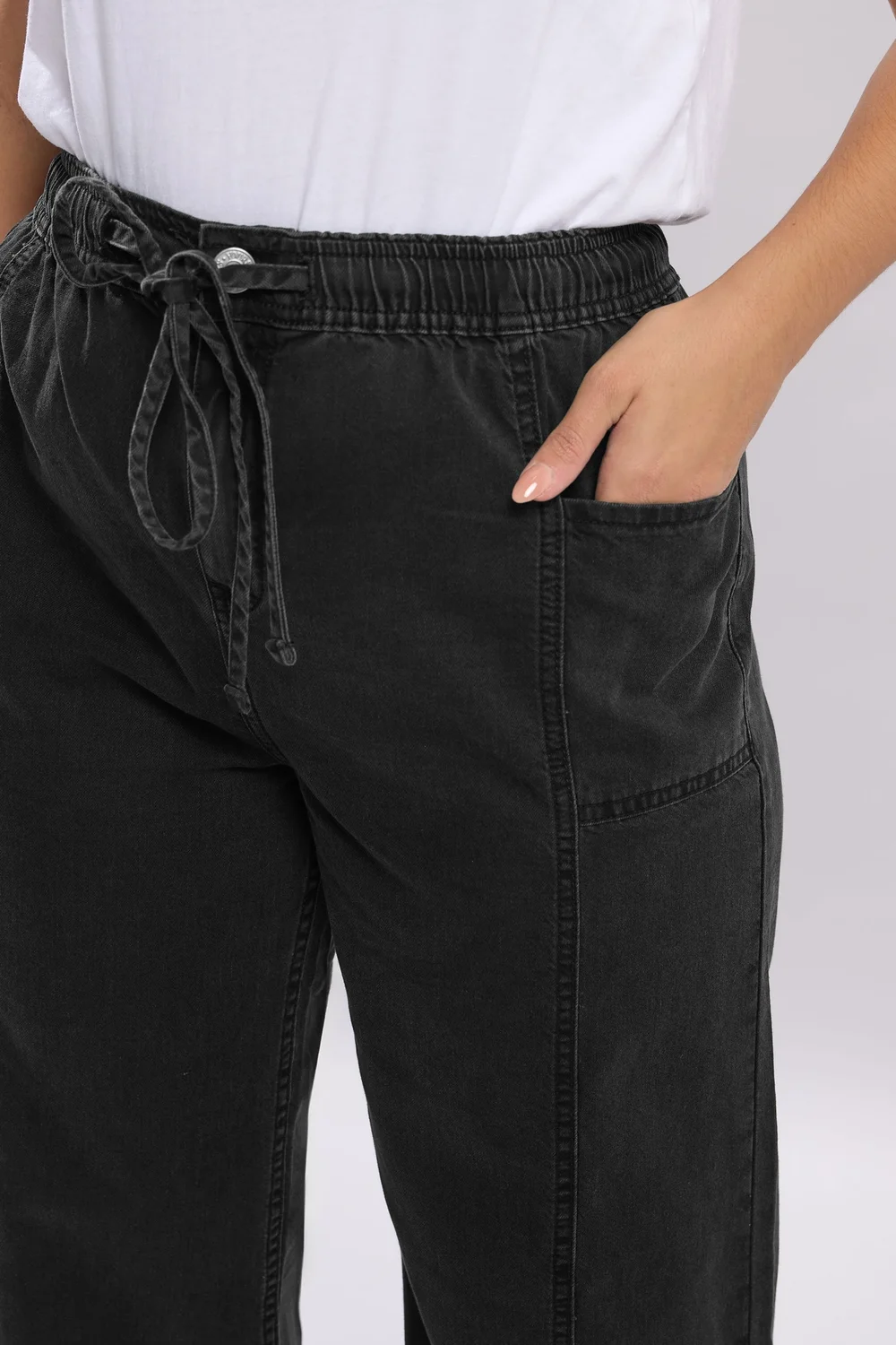 Yours Curve Washed Black Cropped Denim Trousers - 30-32 Image 4