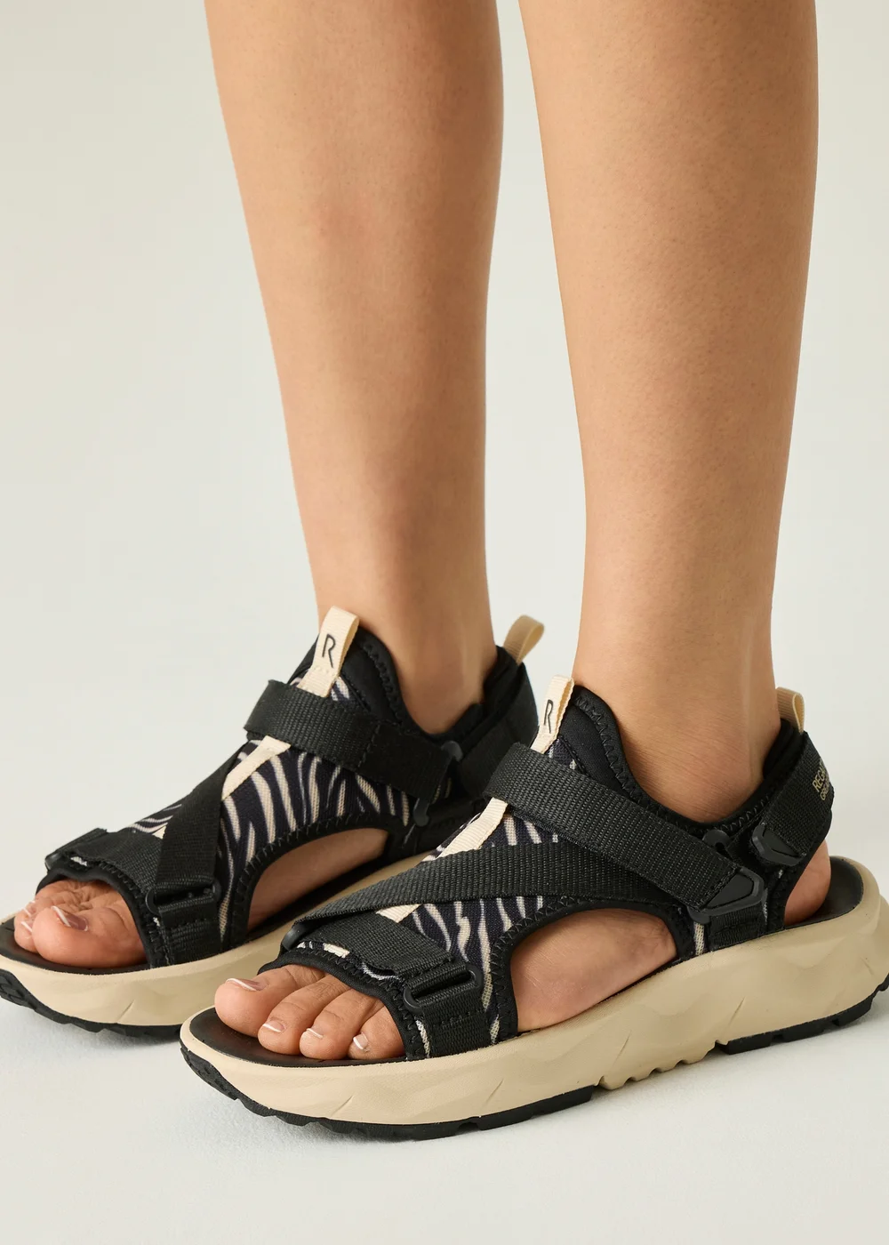 Regatta Zebra Lito Sandals - 4 Image 1