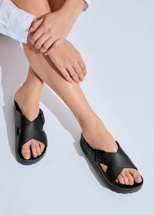 Totes Solbounce Black Cross Front Buckle Sliders - 5 Image 1