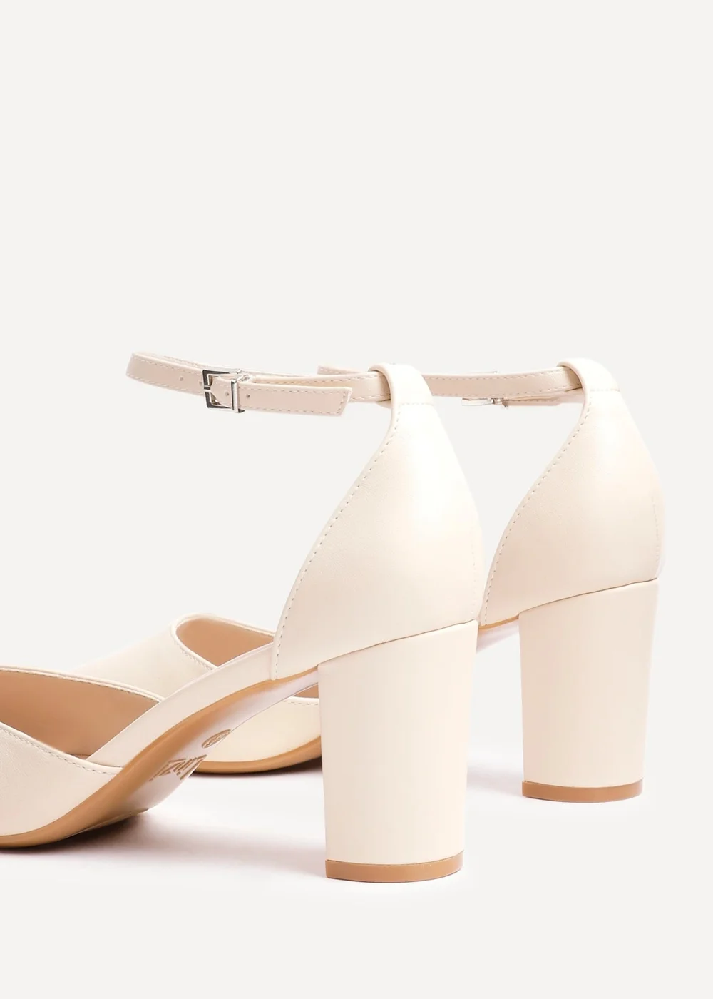 Linzi Leona Nude Faux Leather Court Heels - Size 5 Image 5