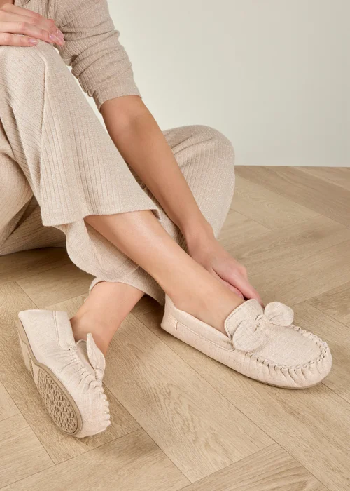 Totes Isotoner Stone Linen Bow Moccasin Slippers - 5 Image 1