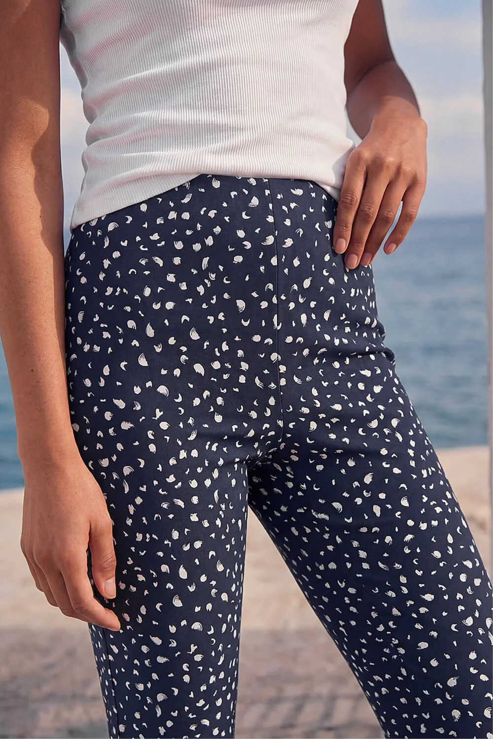 Roman Navy Bengaline Spot Print Cropped Trouser - 10 Image 4