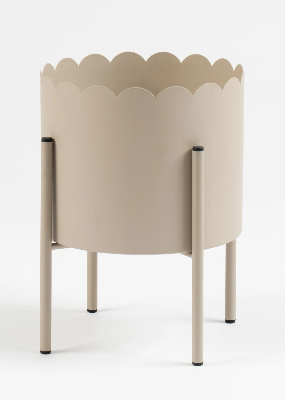 Scottish Everlastings Beige Scallop Planter - One Size Image 1