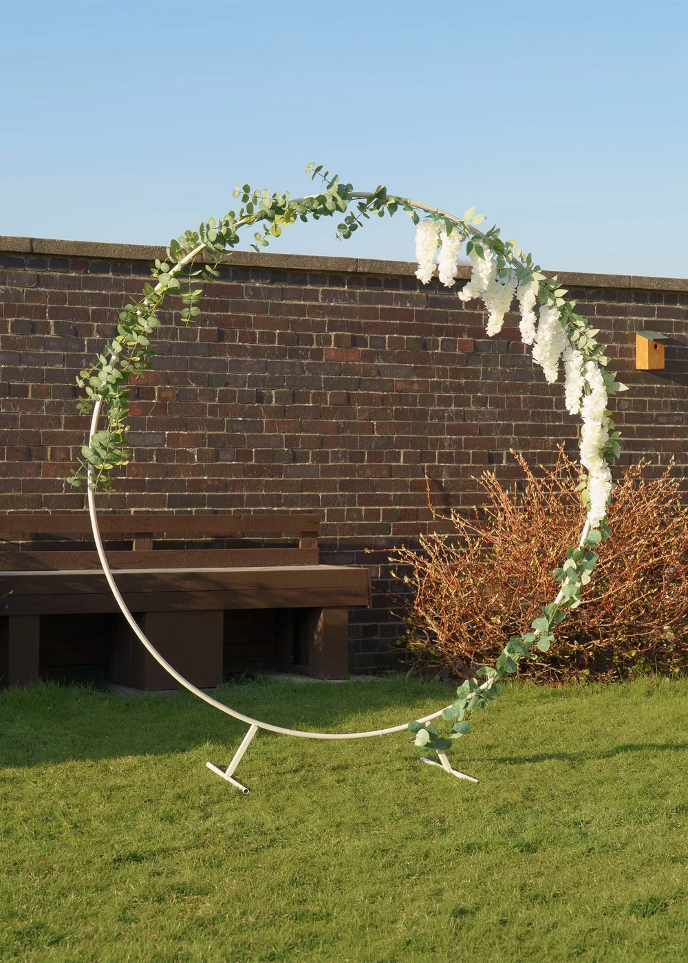 Scottish Everlastings White Round Arch Frame (2m) - One Size Image 3