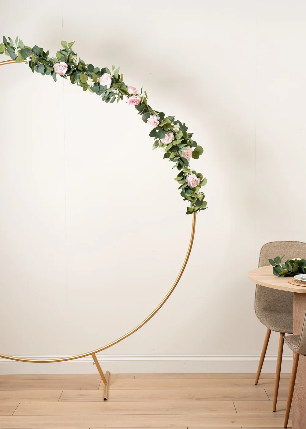 Scottish Everlastings Gold Round Arch Frame (1.8m) - One Size Image 4