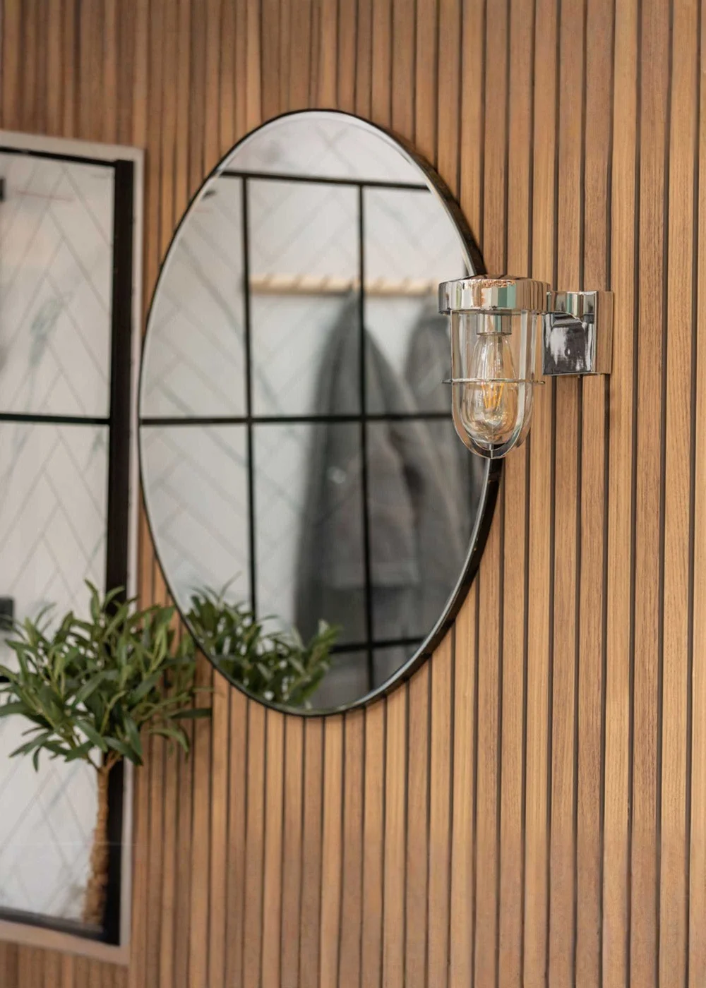 ValueLights Fanar Chrome Outdoor/Bathroom Wall Lamp - One Size Image 1