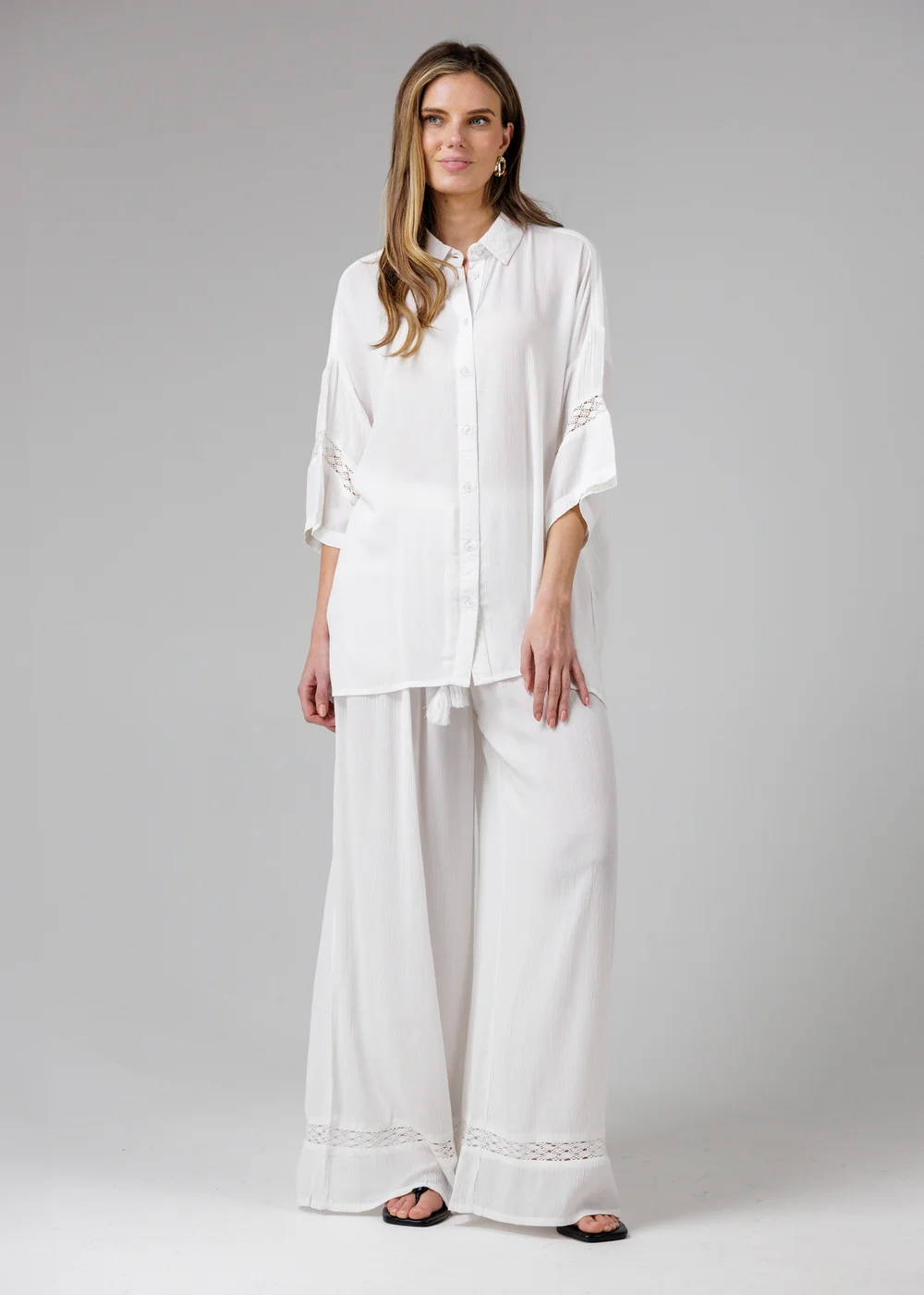 French Connection White Crinkle Trim Oversized Short Sleeve Button Up Shirt - XS Image 4