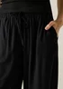 Regatta Black Elbrie Lightweight Trousers - 10 Image 4