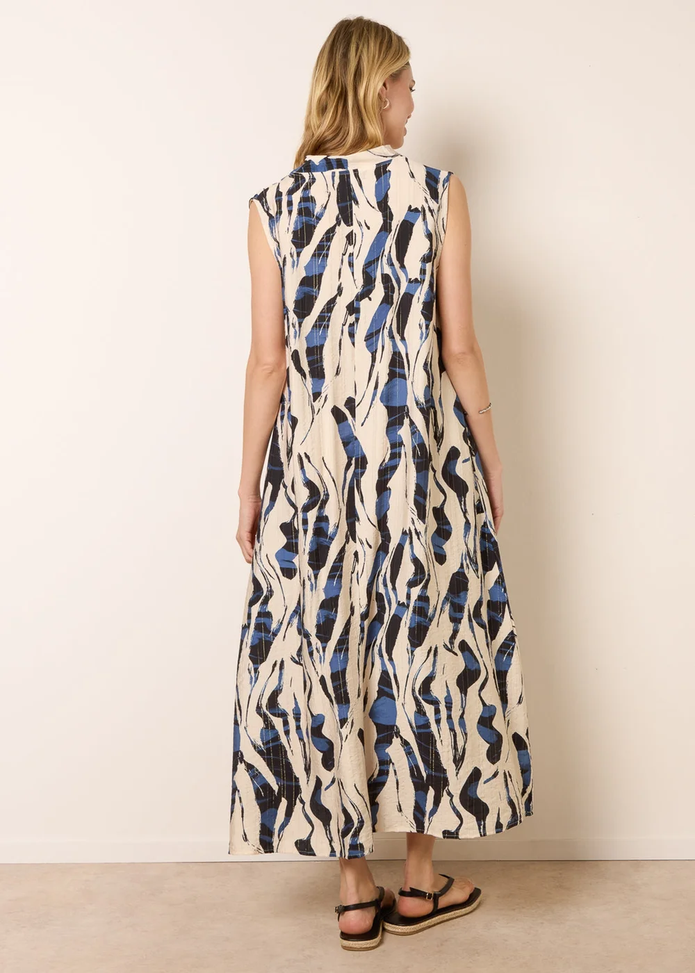 Blue Vanilla Blue Metallic Abstract Printed Collarless V Neck Dress - M/L Image 4