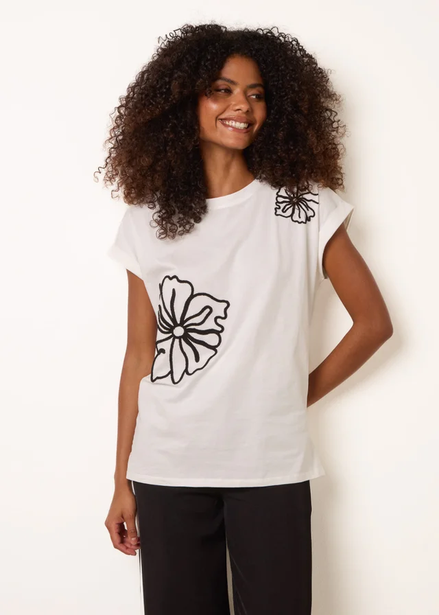 Blue Vanilla Ivory T-Shirt With Big Floral Embroidery