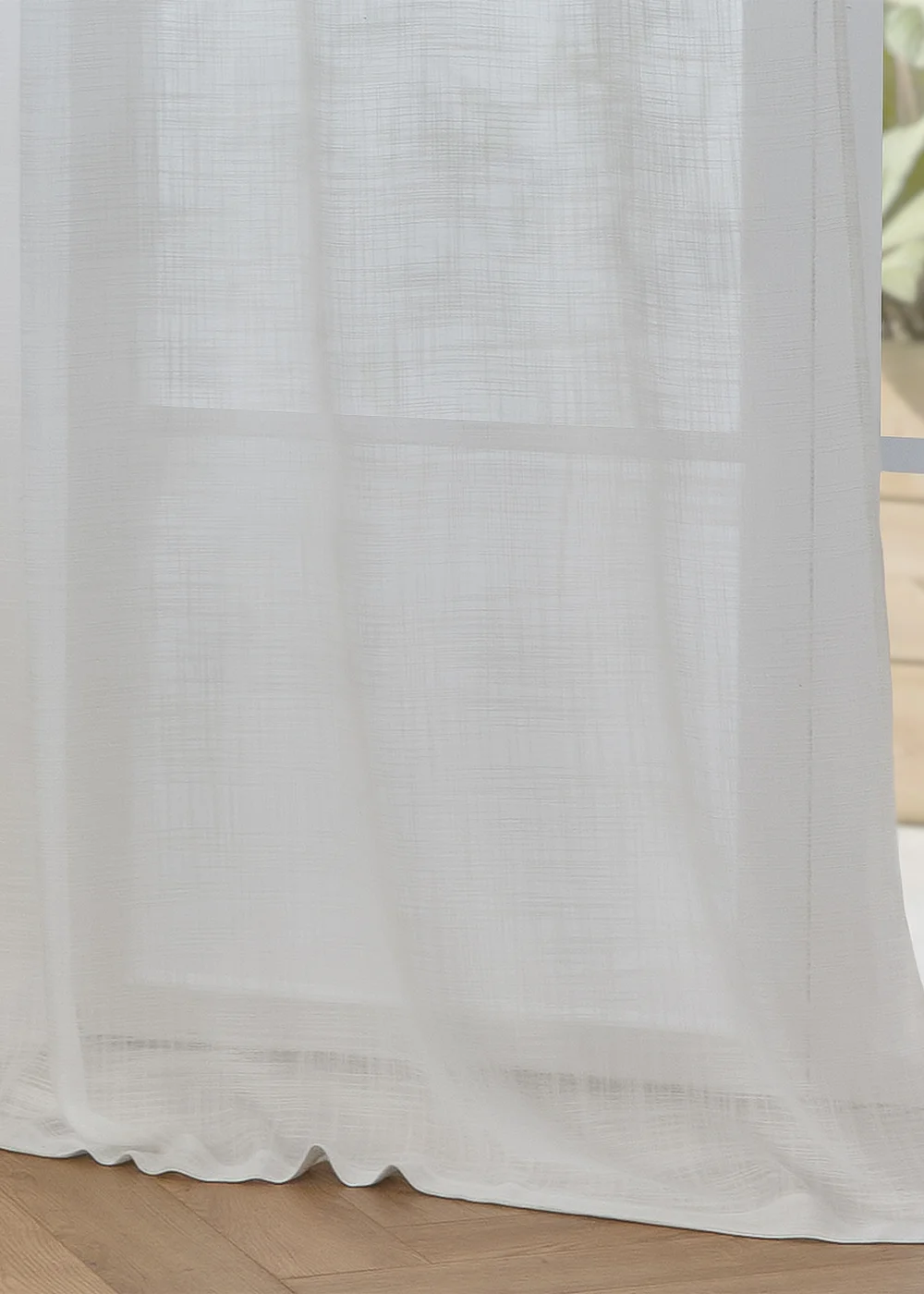 Yard Cirrus Woven Snow Sheer Panel - S Image 4