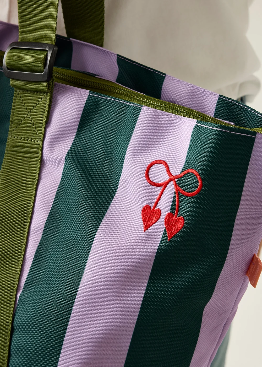 Regatta Lightweight Cath Kidston Boulder Tote Bag Lilac & Green Candy Stripe - Single Image 3