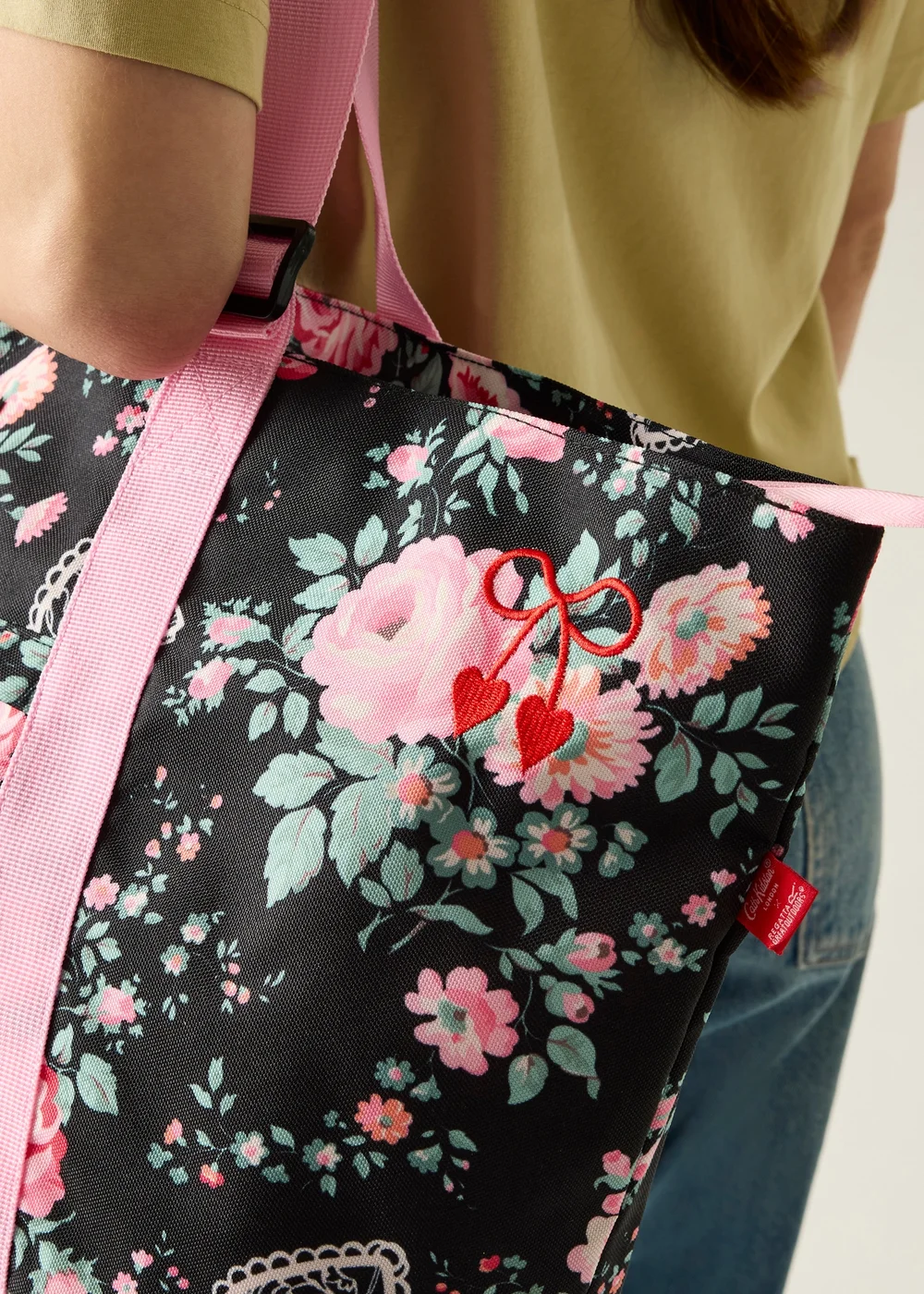 Regatta Lightweight Cath Kidston Boulder Tote Bag Black Hackney Rose - Single Image 3